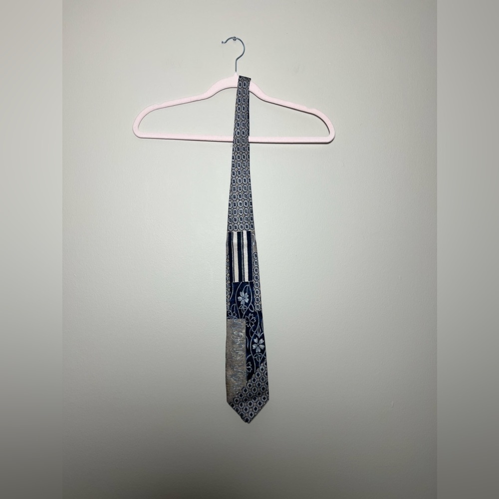 Vintage Status Quo Silk Tie